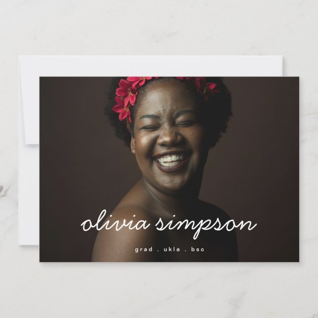 Schönes Script Moderner Grad Graduate Zwei Foto Ankündigung (Vorderseite)