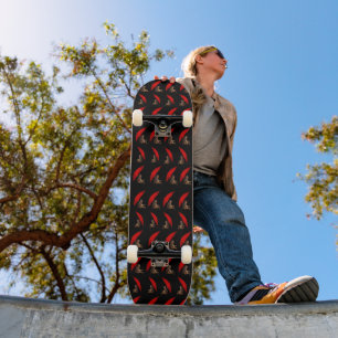 Schönes Sitzen Meerkat, vollständiges Skateboard