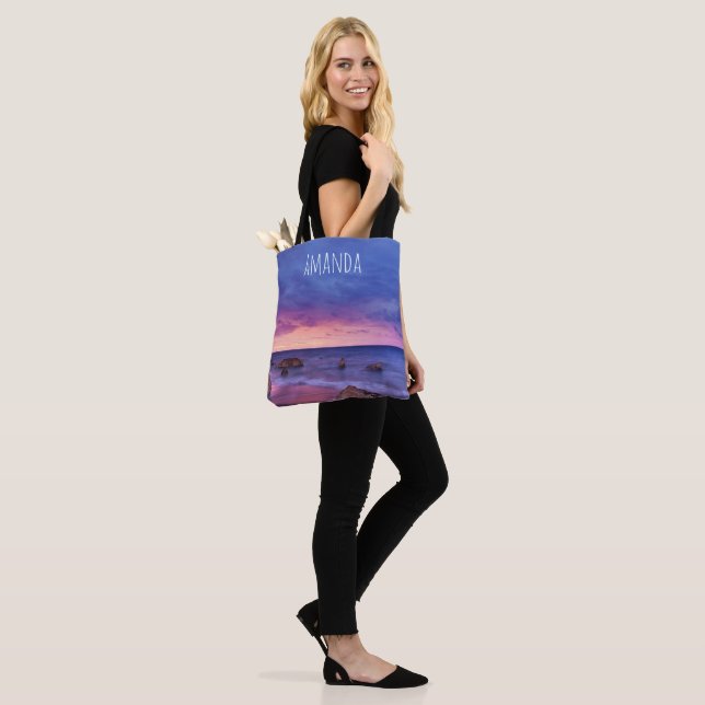 Schönes Sonnenuntergang Küstenbild (Am Model)