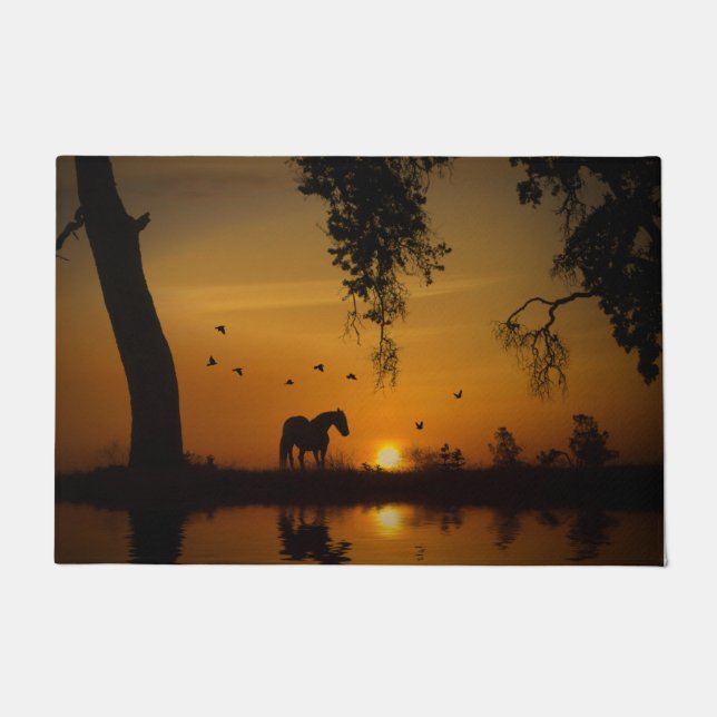 Schönes Südwestpferd im Sonnenuntergang Fußmatte (Vorderseite)