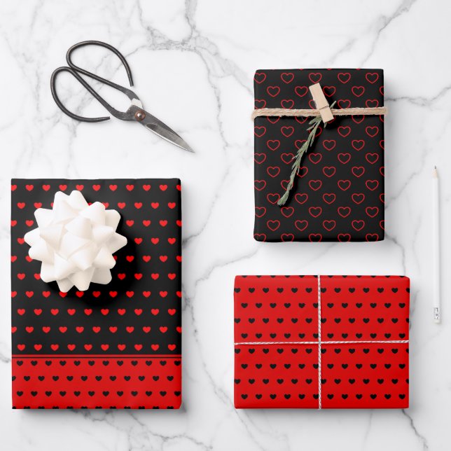 Schönes und stilvolles Rot-Schwarz-Herzen-Muster Geschenkpapier Set (Vorderseite)