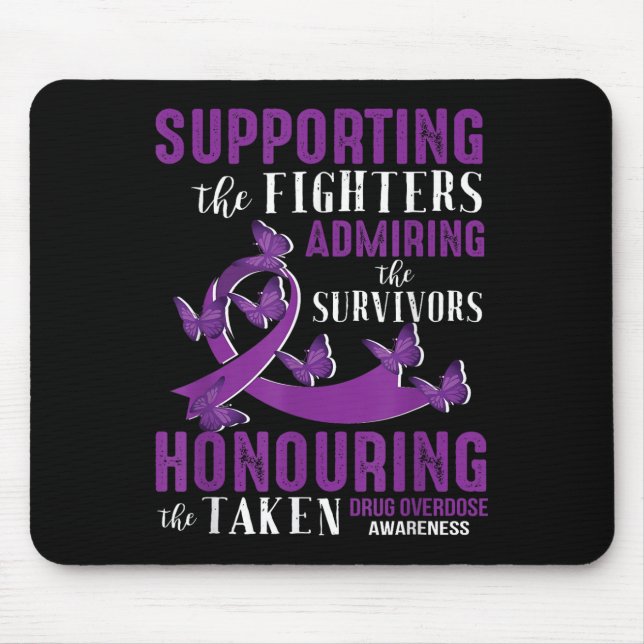 Schönes und unterstützendes Arzneimittelüberdosier Mousepad (Vorne)