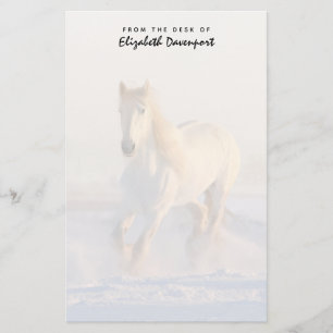 Schönes Weißes Pferd Galloping im Schnee Briefpapier