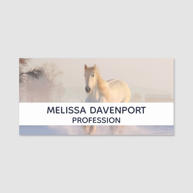 Schönes Weißes Pferd Galloping im Schnee Namensschild (Vorderseite)