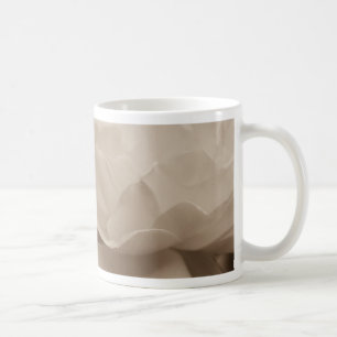Schönheit einer Sepia-Rose-Kaffee-Tasse Kaffeetasse