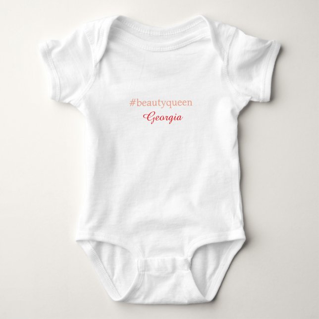 Schönheitsköniginhashtag hellrot Name Mädchen Boss Baby Strampler (Vorderseite)