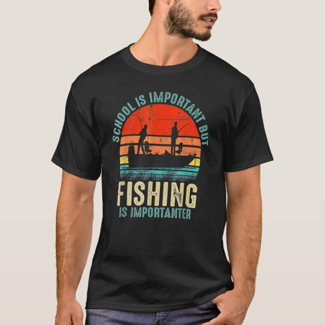 School Is Important But Fishing Is Importanter Boy T-Shirt (Vorderseite)