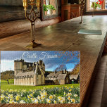 Schottische Burg Fraser Clan Foto vor der Herausfo Puzzle<br><div class="desc">Dieses Puzzle ist größer. Das Schloss Fraser, das sich in der Nähe von Kemnay in Aberdeenshire, Schottland, befindet, war vom 15. bis 19. Jahrhundert die Zuhause des Fraser-Clans. Er wurde 1921 nach dem Tod des letzten männlichen Fraser der Linie 1897 aus der Familie verkauft. Die heutige Struktur ist das aufwändigste...</div>