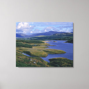 Schottland, Highland, Wester Ross, Loch Garry. Ein Leinwanddruck