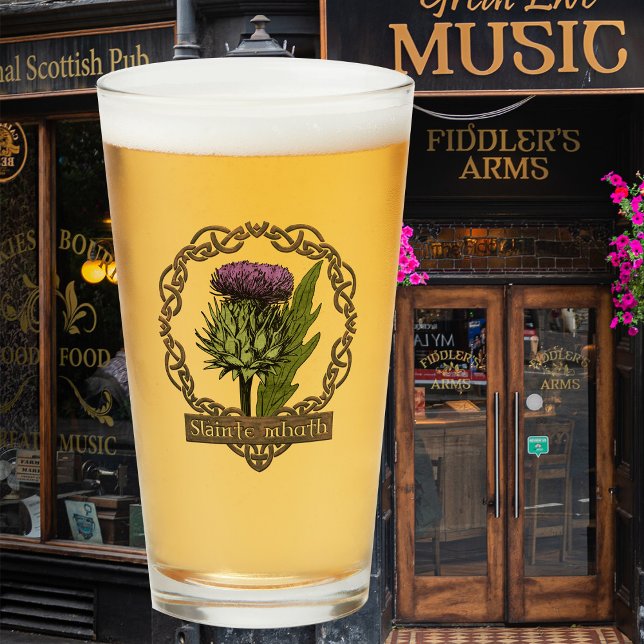 Schottland - Thistle und Schotte - Gälischer Toast Glas (Glass Tumbler with Thistle and Scottish Gaelic toast Slainte M'hath (pronounced slancha va).)