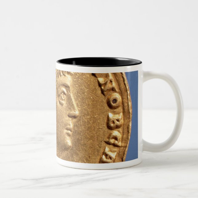 Schrägstrich von Constantine II Caesar cuirassed Zweifarbige Tasse (Rechts)