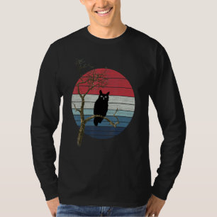 Schrecklich aber süßer Uhu im Retro-Stil T-Shirt