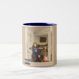 Schreibschrift-an-der-Wand-Tasse Zweifarbige Tasse