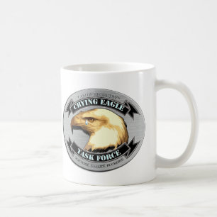 Schreiende Eagle-Task Force Tasse