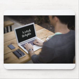 Schriftsteller bei der Arbeit / Writish Delights ( Mousepad