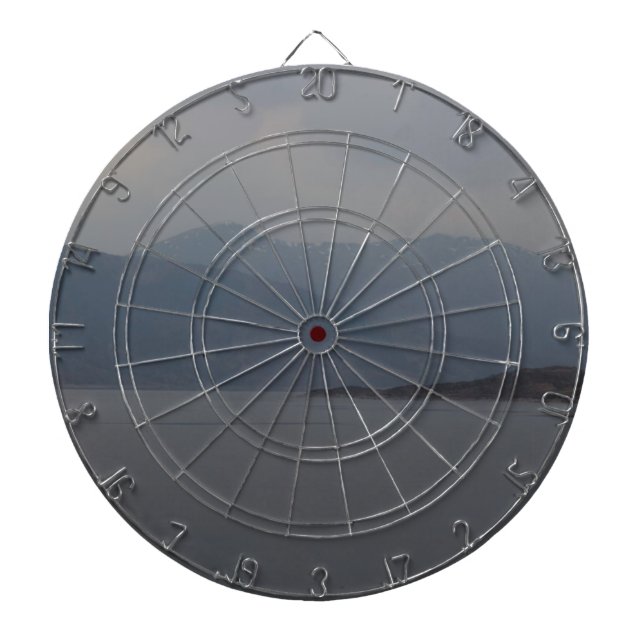 Schroffes Freien und Wasser von einem Loch Dartscheibe (vorne)