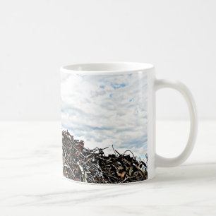 Schrottplatz-Altmetall am Depot Tasse