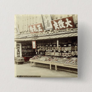 Schuhgeschäft in Kyoto, c.1890 (Hand-farbiges Button