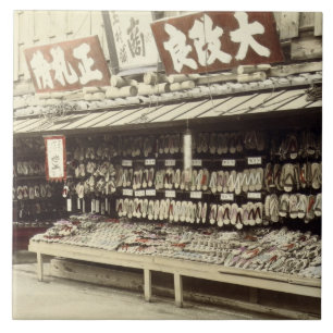 Schuhgeschäft in Kyoto, c.1890 (Hand-farbiges Fliese