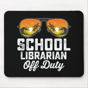 Schulbibliothekar außer Dienst am letzten Schultag Mousepad