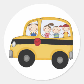Schulbus mit T - Shirt und Geschenken für Kinder Runder Aufkleber