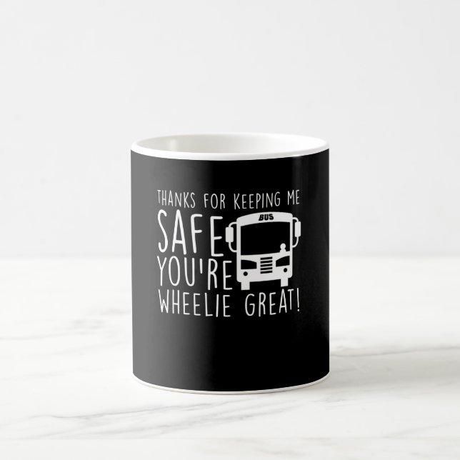 Schulbustreiber, der sicheren Wheelie groß behält Kaffeetasse (Mittel)