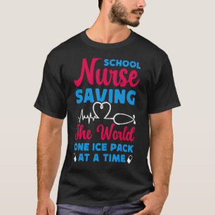 Schulkinder, die das World One Ice Pack auf einem  T-Shirt