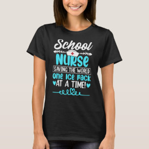 Schulkinder, die das World One Ice Pack auf einem T-Shirt