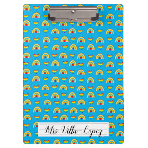 Schulmaterial mit Rainbow-Herz-Muster Klemmbrett