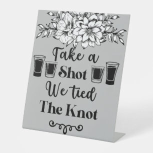 Schuss, wir tippen dem knot-floralen Hochzeitspeda Sockelschild