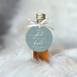Schuss, wir tippen die Knoten Hochzeit Geschenkanhänger<br><div class="desc">Beginnen Sie das Party mit diesen niedlichen Vorzugsmarken, die für die Anbringung an Gläsern oder Miniflaschen entwickelt wurden. Design-Features "Schuss, wir binden den Knoten" in klassischen Serif-und Kalligraphie-Schrift Schrift auf einem staubigen sage grünen Hintergrund. Personalisieren Sie mit Ihren Initialen und Hochzeitsdatum unten. Ideal für Hochzeiten nach Partys, Begrüßungstaschen oder Lieblingsgetränken....</div>