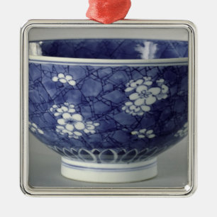 Schüssel verziert mit Kirschblüte Ornament Aus Metall