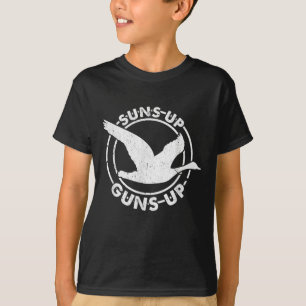 Schüttelt die Waffen hoch, die Jagd auf den Gänsej T-Shirt
