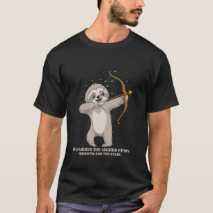 Schütze Sternzeichen Faultier entfesselt den Bogen T-Shirt