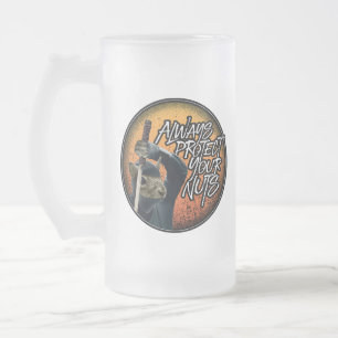 Schützen Sie immer Ihre Nüsse - lustiges Ninja-Eic Mattglas Bierglas