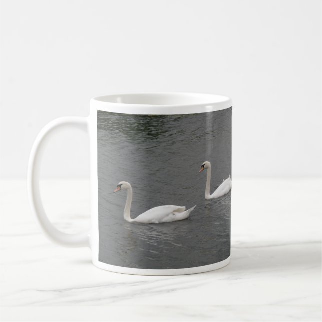 Schwäne auf der Tasse (Links)
