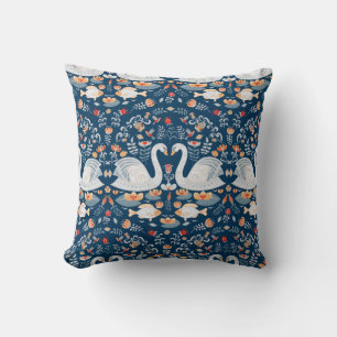 Schwäne, Fische, Blume auf blauem Hintergrund. dek Kissen