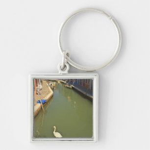 Schwäne im Kanal, Burano-Insel, Venedig, Italien Schlüsselanhänger