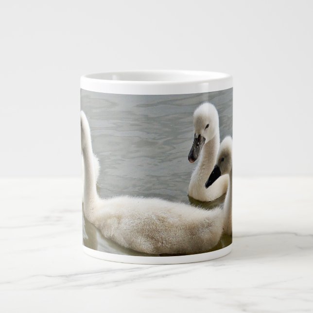 Schwäne in Wasser Tasse (Vorderseite)