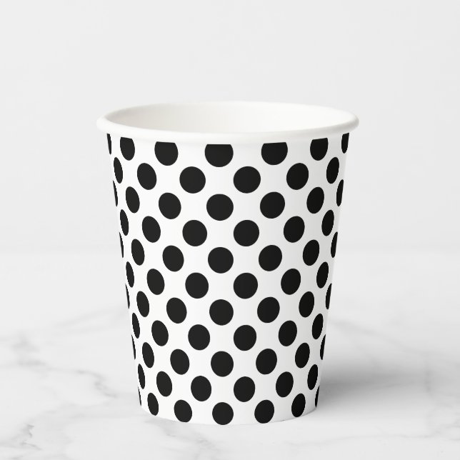 Schwarz auf weißem Medium Polka Dots Pappbecher (Vorderseite)