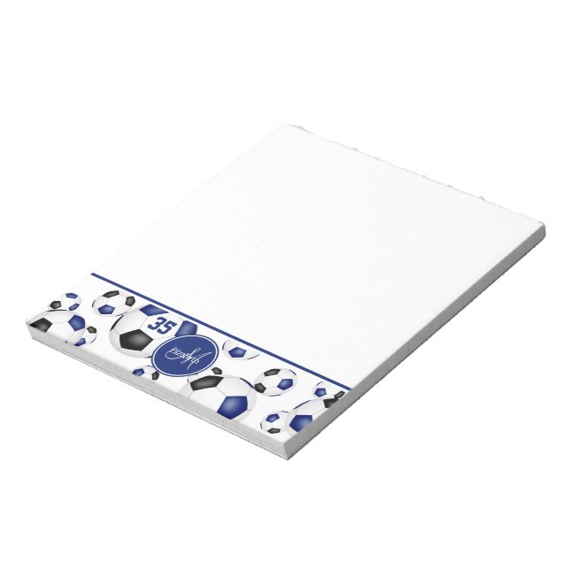 Schwarz-Blau-Fußball-Bälle Akzentuieren Sportgesch Notizblock (Rotiert)