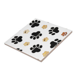 Schwarz-bräunliche Hundekuh, weiß gedruckt Fliese