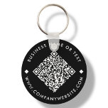 Schwarz | Business Custom QR Code Schlüsselanhänge Schlüsselanhänger<br><div class="desc">Anpassbarer QR Code Schlüsselanhänger mit schwarzem Hintergrund. Um einen neuen QR-Code für das Design zu generieren,  fügen Sie Ihre Website URL oder Social Media-Handle in der " Personalize this Template"-Funktion ein.</div>