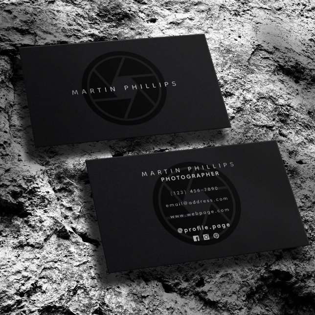 Schwarz-elegantes Kamera-Objektiv Foto und Video Visitenkarte (Von Creator hochgeladen)