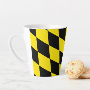 Schwarz-gelbe Bayern-Diamant-Flaggenmuster Milchtasse