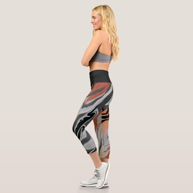 Schwarz-Grau-Abstrakt Hochgebirgspflanze Capri Leggings (Links)