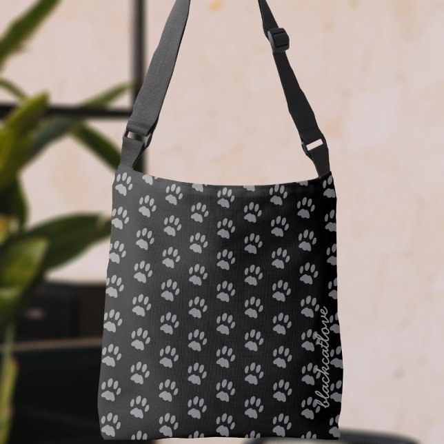 Schwarz-Grau-Pet-Paw-Druckmuster Katzenlängen Tragetaschen Mit Langen Trägern (A purrfect paw print crossbody bag with space for your name)