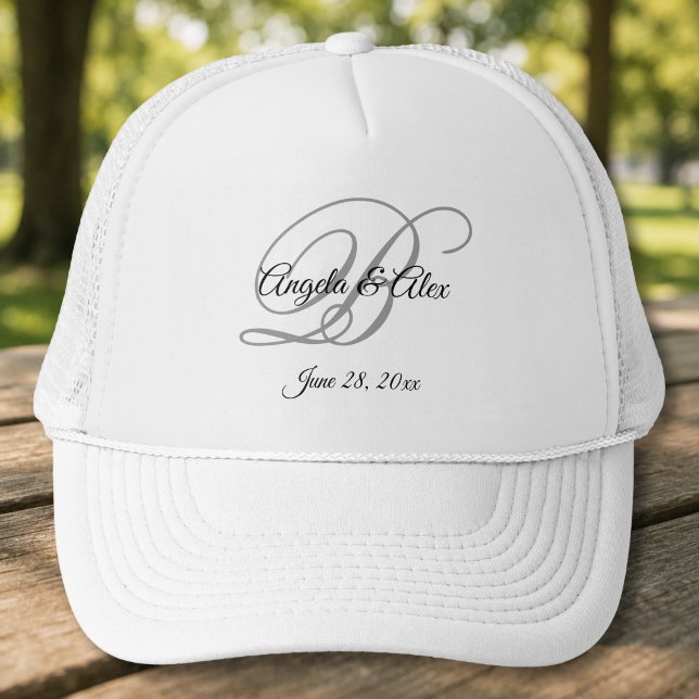 Schwarz-Graue Extravagante Script-Wedding Monogram Truckerkappe (Black and Gray Fancy Script Wedding Monogram Trucker Hat)