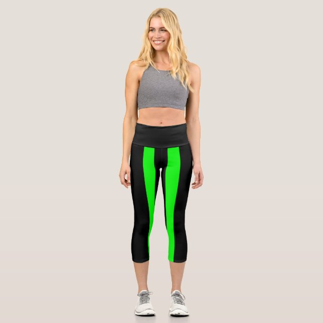 Schwarz-Grün-Welle Capri Leggings (Vorderseite)