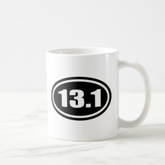 Schwarz-Halbmarathon-Oval 13,1 Kaffeetasse